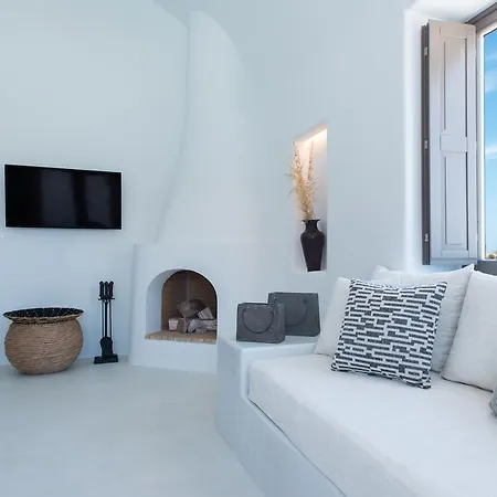 Azar Luxury & * Imerovigli (Santorini)