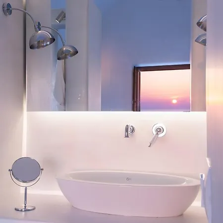 Villa Azar Luxury & Imerovigli (Santorini)