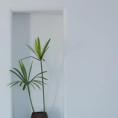 Azar Luxury & Imerovigli (Santorini)